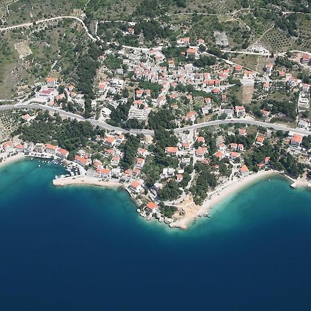 Apartment Zara 2 With Boat Place Mimice Exterior foto