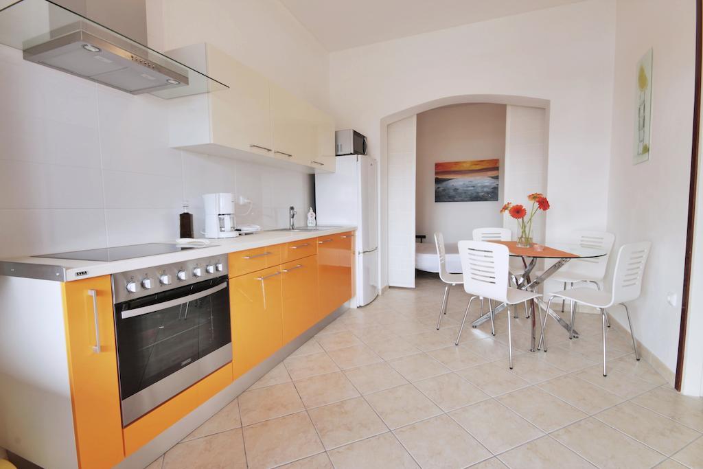 Apartment Zara 2 With Boat Place Mimice Quarto foto